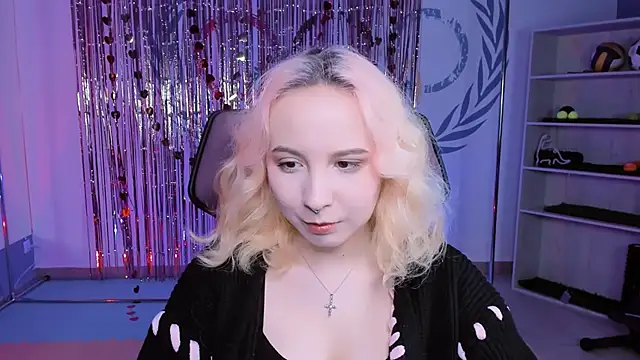 JasmineMilko online show from February 28, 2025, 5:04 am