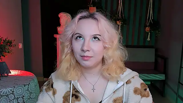 JasmineMilko online show from March 5, 2025, 5:07 am