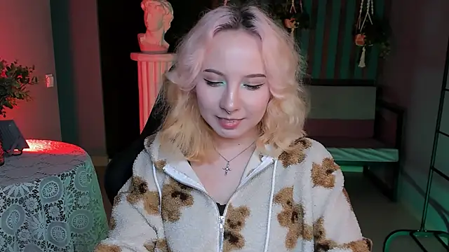 JasmineMilko online show from March 5, 2025, 8:21 am