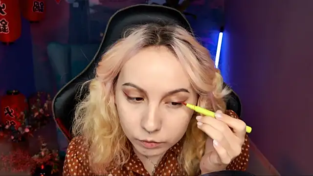 JasmineMilko online show from March 18, 2025, 5:09 am