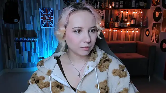 JasmineMilko online show from March 21, 2025, 5:11 am