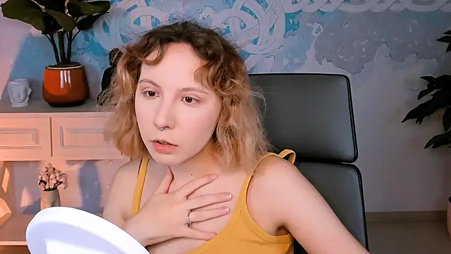 JasmineMilko online show from October 20, 2025, 5:08 am