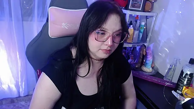 LiloMoon69 online show from February 3, 2025, 6:45 am