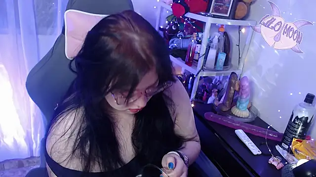 LiloMoon69 online show from February 4, 2025, 3:54 am