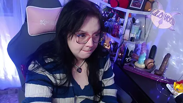 LiloMoon69 online show from February 6, 2025, 3:48 am