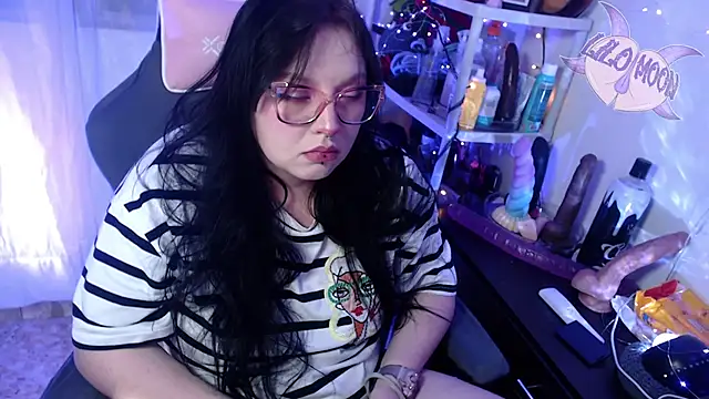 LiloMoon69 online show from February 9, 2025, 3:11 am