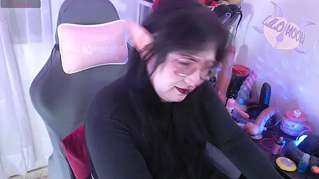 LiloMoon69 online show from October 5, 2025, 12:58 pm