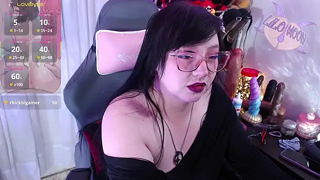 LiloMoon69 online show from October 12, 2025, 1:43 pm