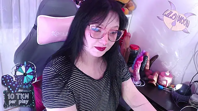 LiloMoon69 online show from January 8, 2026, 8:11 pm