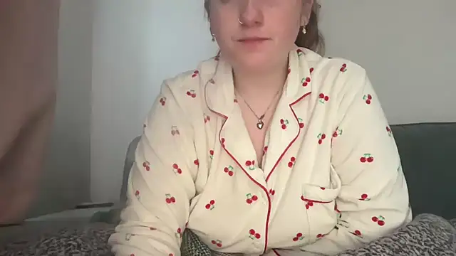 lilsbabyxo online show from April 3, 2026, 7:39 am