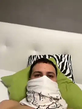 Snapshot of yayaya55598 chatting on January 1, 2025, 3:14 pm yayaya55598 online show from January 1, 2025, 3:14 pm