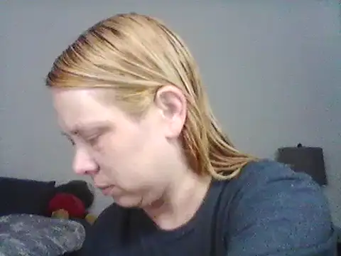 burrkitty online show from December 5, 2024, 2:31 am