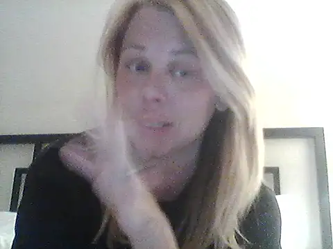 burrkitty online show from November 19, 2025, 5:18 am