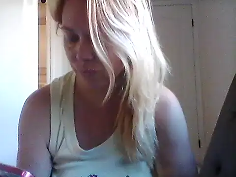 burrkitty online show from November 26, 2025, 10:33 pm