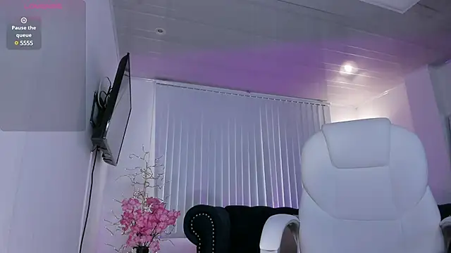 amelie jhons online show from March 8, 2025, 8:14 pm