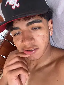 JoanG10 online show from October 9, 2025, 6:28 pm