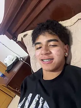 JoanG10 online show from November 2, 2025, 11:29 pm