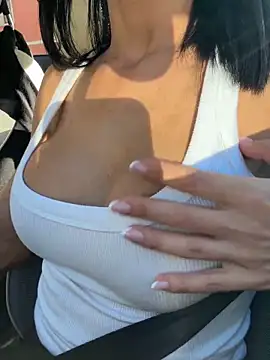 Penelopehot 83 online show from November 3, 2025, 1:45 pm