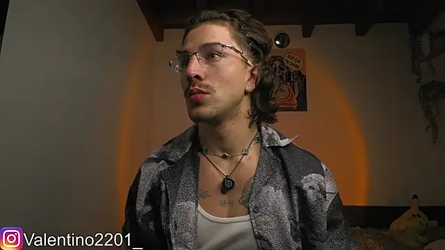 Valentino Xander online show from April 10, 2026, 1:11 am