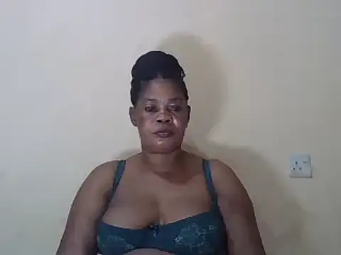 Snapshot of ANALQUEEN4 chatting on February 15, 2025, 7:06 pm ANALQUEEN4 online show from February 15, 2025, 7:06 pm