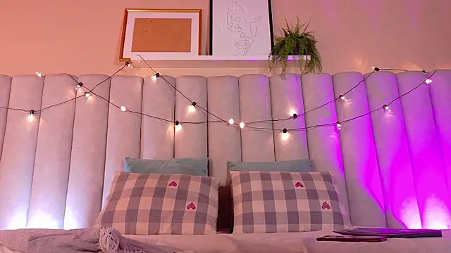 EngelStone online show from November 10, 2025, 7:46 pm