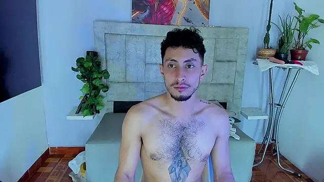 Piggy Eddy online show from October 17, 2025, 8:11 pm