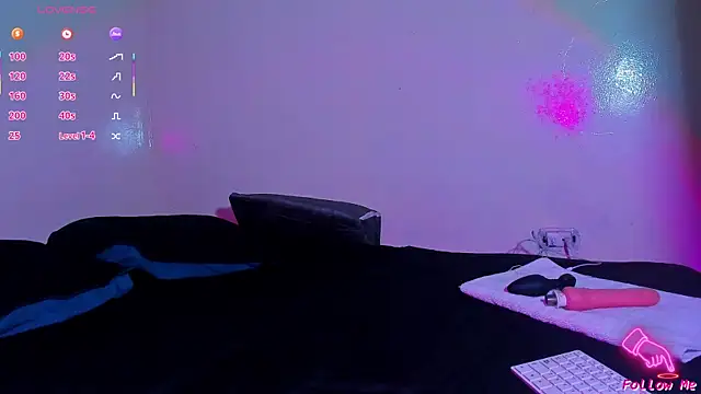 Piggy Eddy online show from April 17, 2026, 12:41 pm