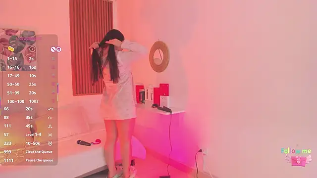 TiffanyWright online show from November 16, 2025, 1:49 pm