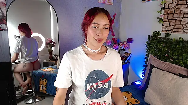 Cassie fletcher  online show from December 26, 2024, 6:01 pm