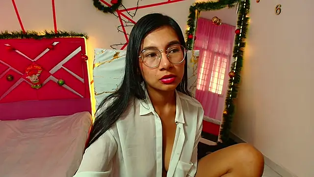 Snapshot of _Jessi29_ chatting on December 10, 2024, 9:54 pm  Jessi29  online show from December 10, 2024, 9:54 pm