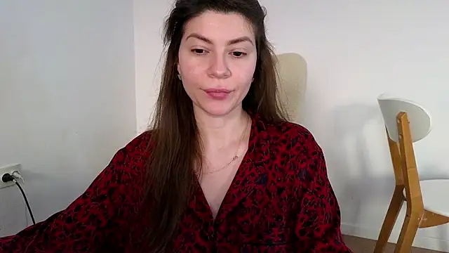 Jullyenn3 online show from March 8, 2025, 4:17 pm