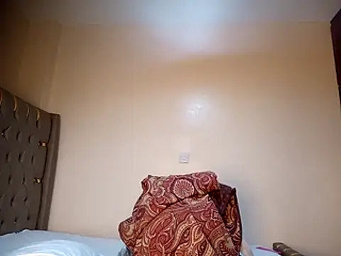 Pretty tiffany online show from November 22, 2025, 10:36 am