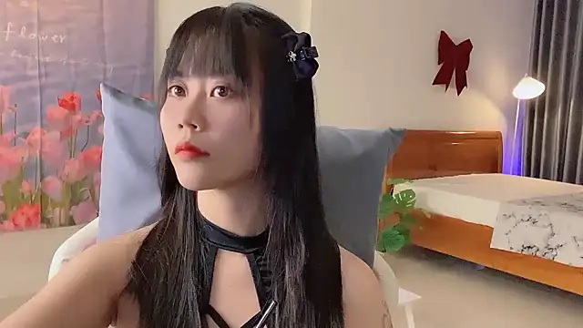 -rosiie- online show from March 3, 2025, 2:48 pm