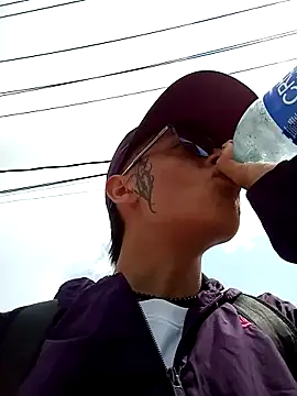 Cuervo maniaco online show from December 26, 2024, 6:12 pm