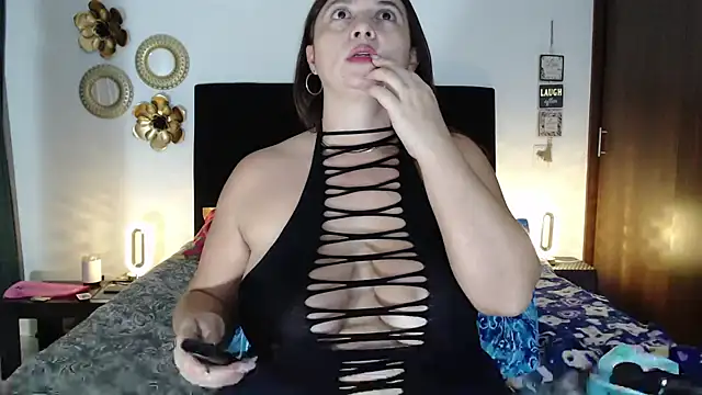 TatianaMonteross online show from November 4, 2025, 5:17 am