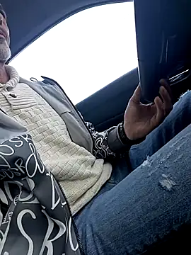 Fragolina73- online show from November 9, 2025, 2:04 pm