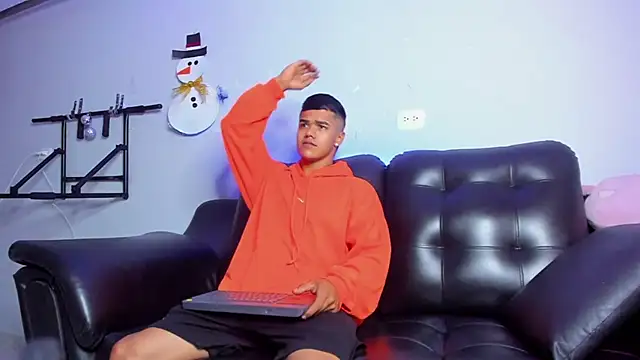 Rob saenz  online show from January 8, 2025, 12:37 pm