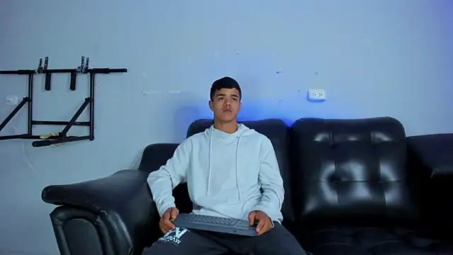 Rob saenz  online show from January 22, 2025, 12:38 pm