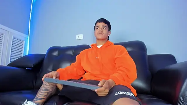 Rob saenz  online show from March 22, 2025, 2:03 pm