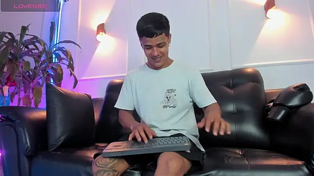 Rob saenz  online show from October 29, 2025, 3:58 pm