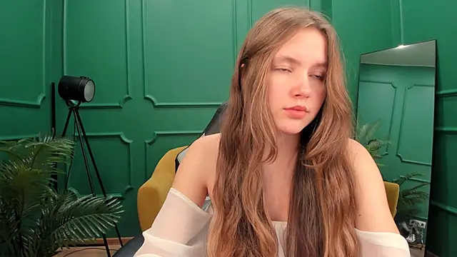 MaryannSoftt online show from January 12, 2025, 6:38 pm