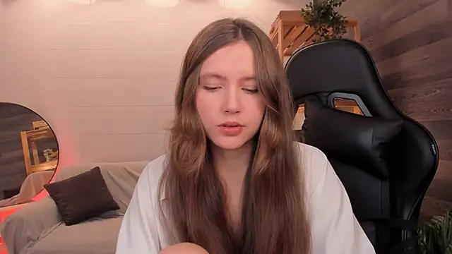 MaryannSoftt online show from September 30, 2025, 3:17 pm