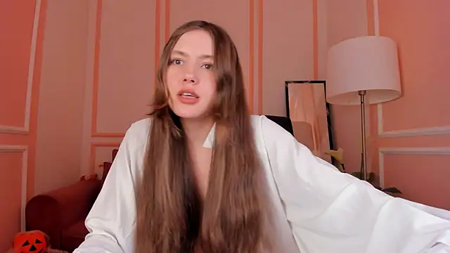 MaryannSoftt online show from October 23, 2025, 4:06 pm