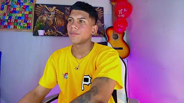 Damian latinxxx online show from February 15, 2025, 10:10 pm