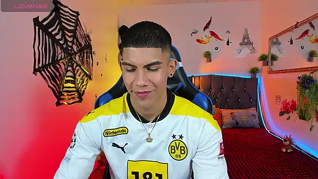 Damian latinxxx online show from October 7, 2025, 2:53 am