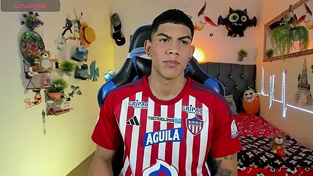 Damian latinxxx online show from November 17, 2025, 3:01 am