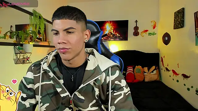 Damian latinxxx online show from May 18, 2026, 3:02 am