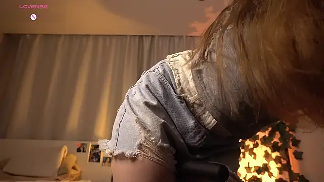 brendacom online show from April 13, 2026, 4:12 pm