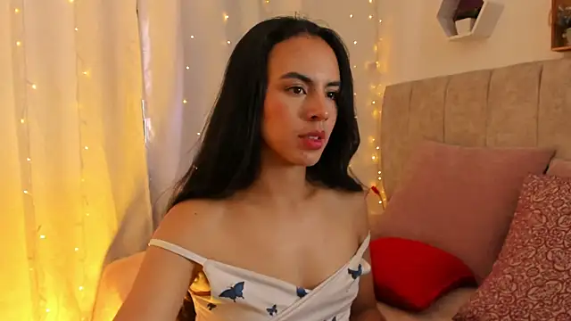 Zara dulce online show from March 10, 2025, 6:34 pm