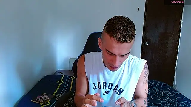 bray hotboy777 online show from January 9, 2026, 3:48 pm